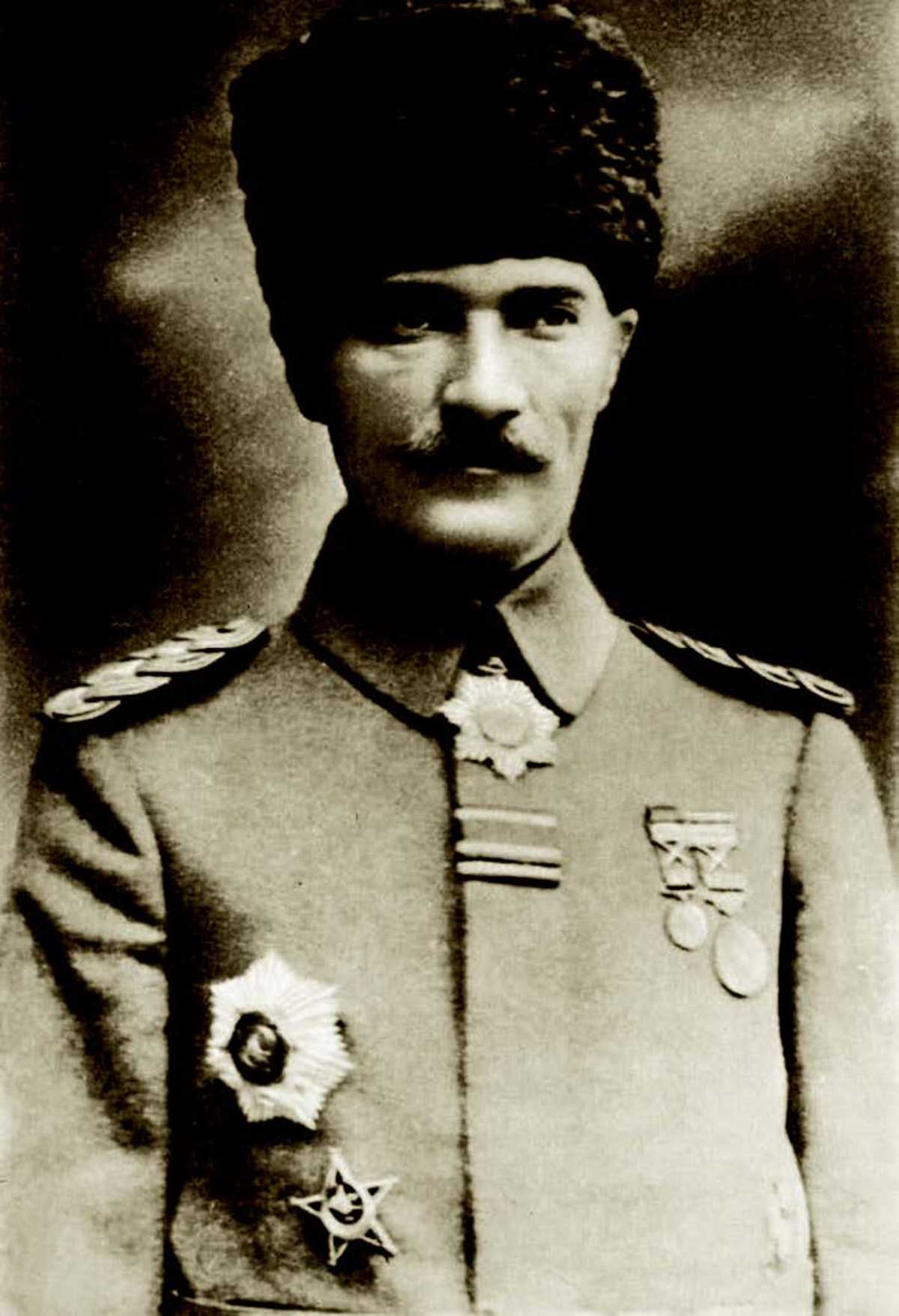 tümgeneral 1916.jpg